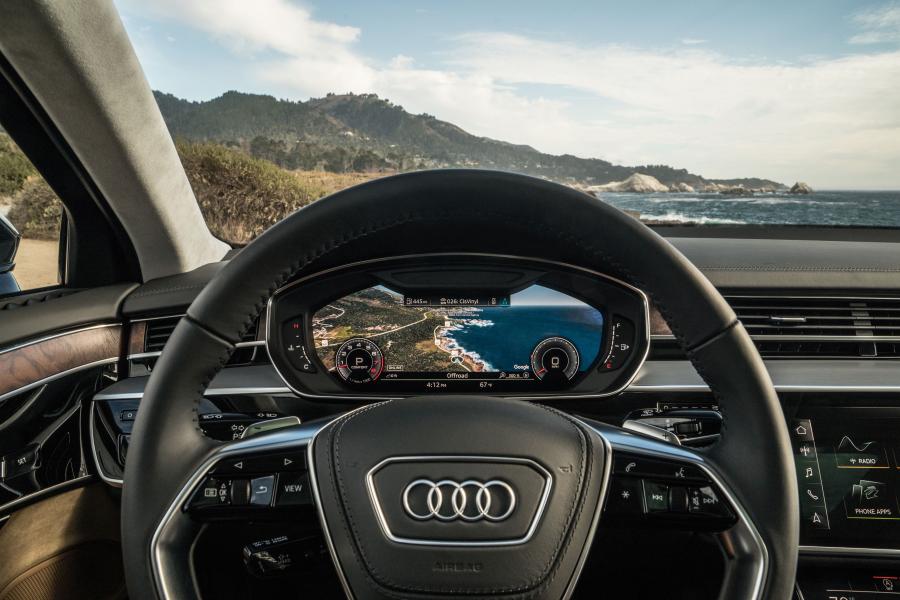 Панель приборов Audi A8 L 3.0 TFSI Quattro (D5) 2018 года  (NA) (фото 22 из 40)